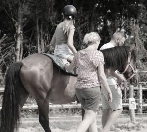 guidance parentale, équithérapie, aide aux parents, handicap, adolescents, enfants, bordeaux, gironde